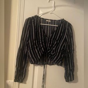 Cropped stripped sinch-tie top